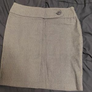 Short pencil skirt